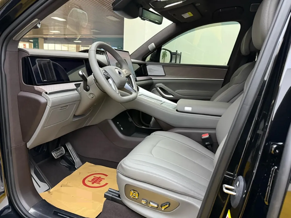 2026 Denza DenzaN9 2.0T 207HP L4 E-CVT PHEV,autocango,china used car exporter,china ev exporter,chinese used car exporter,chinese used ev exporter