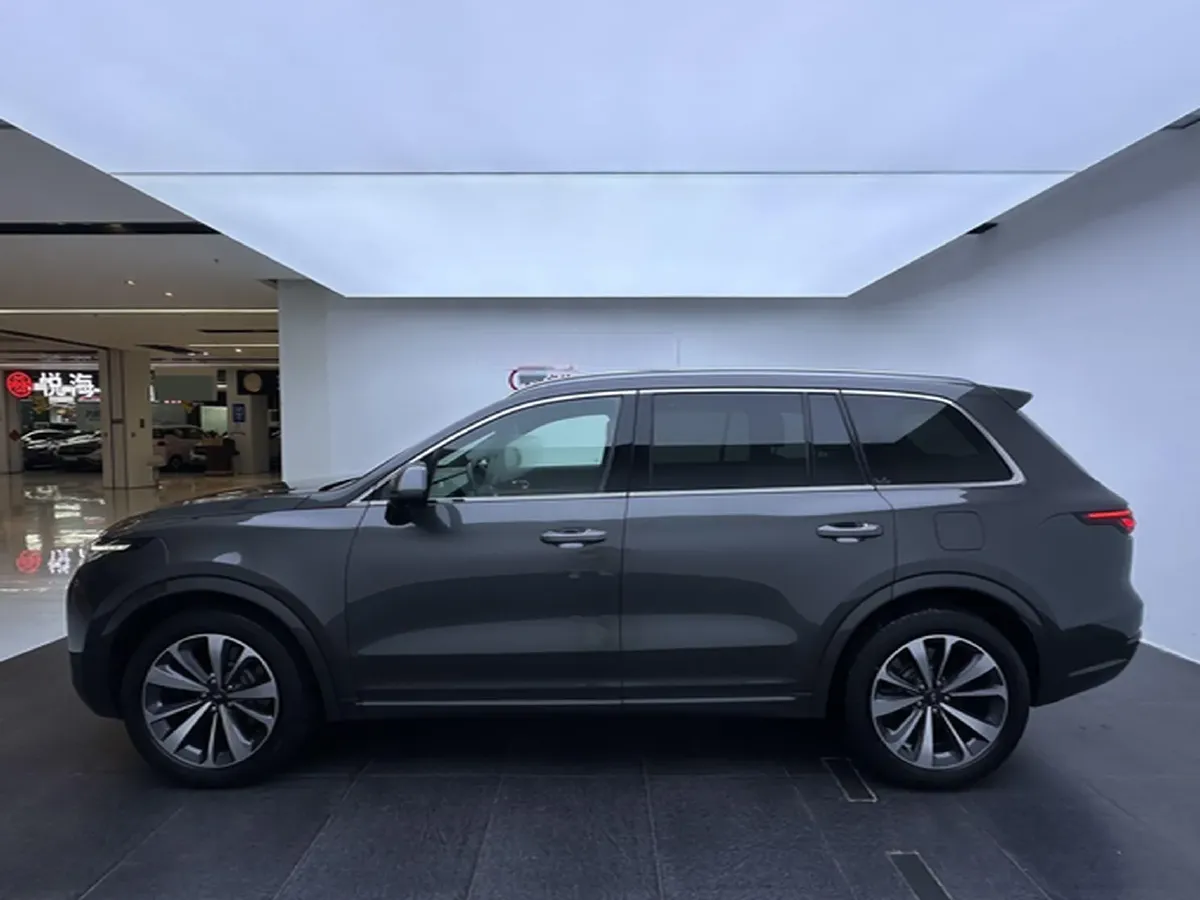 2020 Li ONE Range Extended 131HP REEV 40.5KWH,autocango,china used car exporter,china ev exporter,chinese used car exporter,chinese used ev exporter