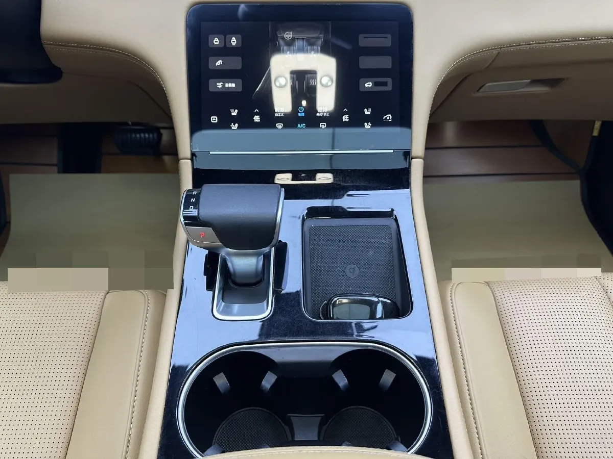 2020 Li ONE Range Extended 131HP REEV 40.5KWH,autocango,china used car exporter,china ev exporter,chinese used car exporter,chinese used ev exporter