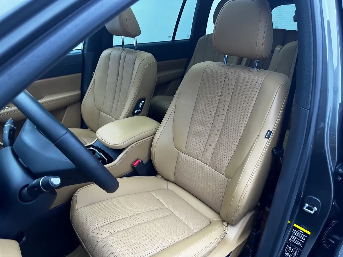 2020 Li ONE Range Extended 131HP REEV 40.5KWH,autocango,china used car exporter,china ev exporter,chinese used car exporter,chinese used ev exporter