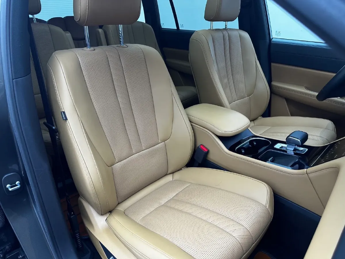 2020 Li ONE Range Extended 131HP REEV 40.5KWH,autocango,china used car exporter,china ev exporter,chinese used car exporter,chinese used ev exporter