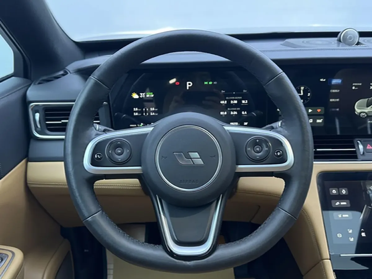 2020 Li ONE Range Extended 131HP REEV 40.5KWH,autocango,china used car exporter,china ev exporter,chinese used car exporter,chinese used ev exporter