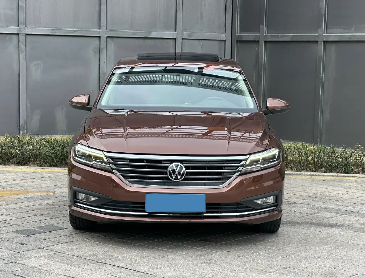 2018 Skoda Karoq 1.4T 150HP L4 7DCT,autocango,china used car exporter,china ev exporter,chinese used car exporter,chinese used ev exporter