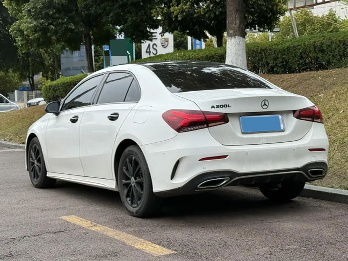 2022 Mercedes-Benz A Class 1.3T 163HP L4 7DCT,autocango,china used car exporter,china ev exporter,chinese used car exporter,chinese used ev exporter