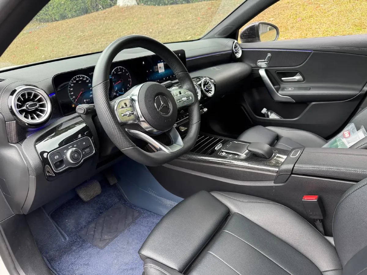 2022 Mercedes-Benz A Class 1.3T 163HP L4 7DCT,autocango,china used car exporter,china ev exporter,chinese used car exporter,chinese used ev exporter