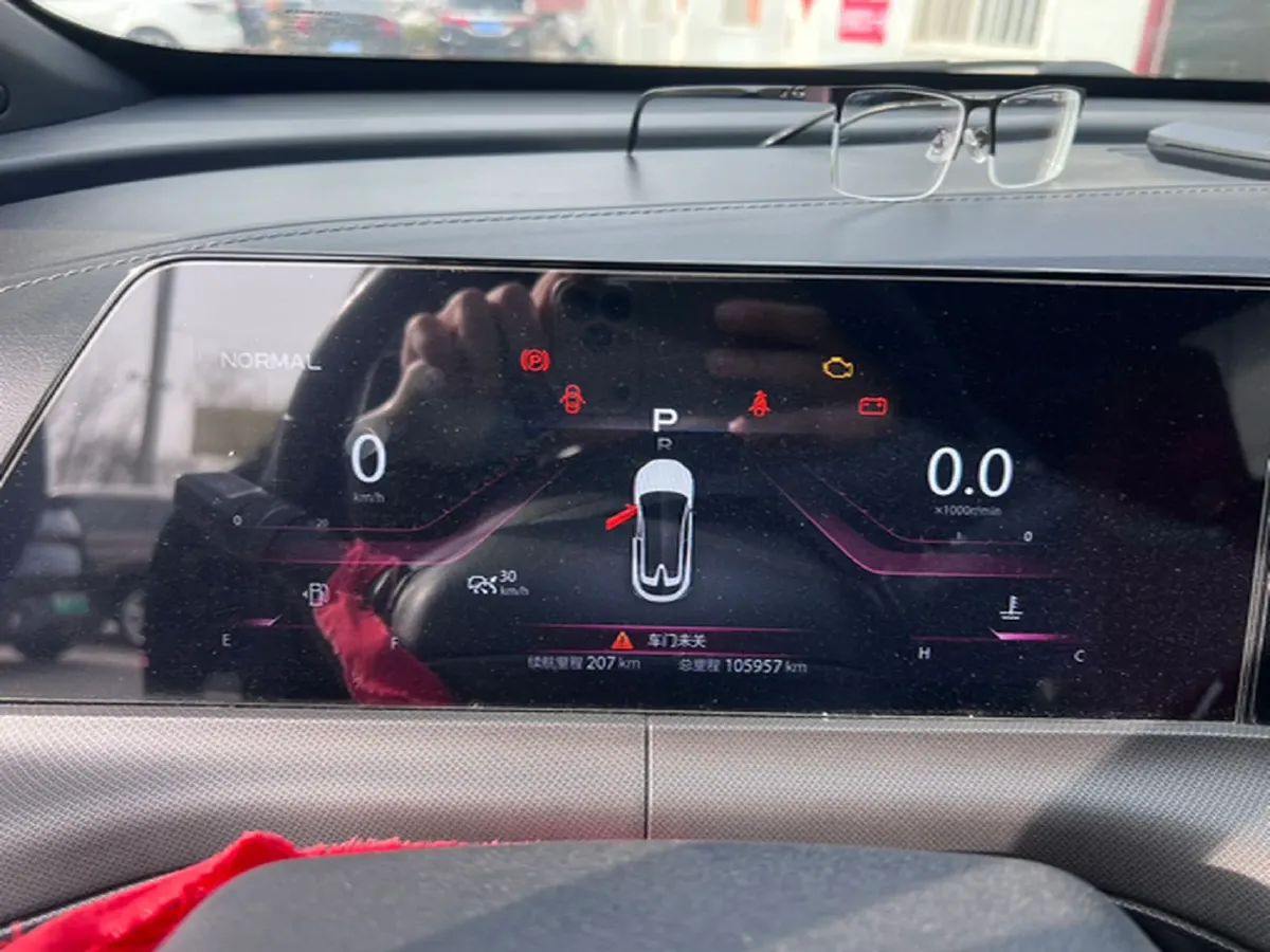 2020 ChangAn UNI-T 1.5T 180HP L4 7DCT,autocango,china used car exporter,china ev exporter,chinese used car exporter,chinese used ev exporter