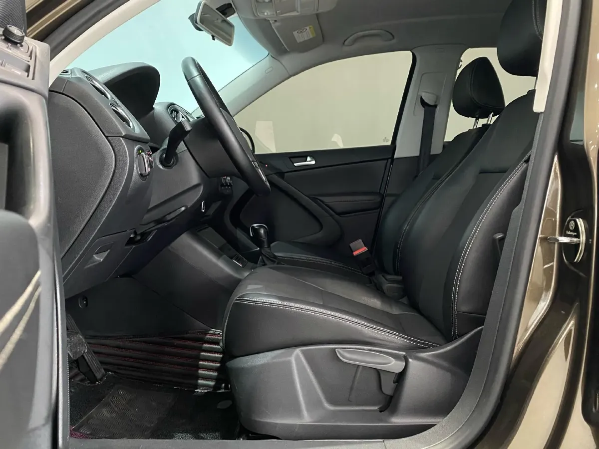 2016 Volkswagen Tiguan 1.8T 160HP L4 6AT,autocango,china used car exporter,china ev exporter,chinese used car exporter,chinese used ev exporter