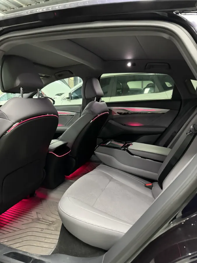 2024 Voyah ZhuiGuang 1.5T 136HP L4 PHEV 43KWH,autocango,china used car exporter,china ev exporter,chinese used car exporter,chinese used ev exporter