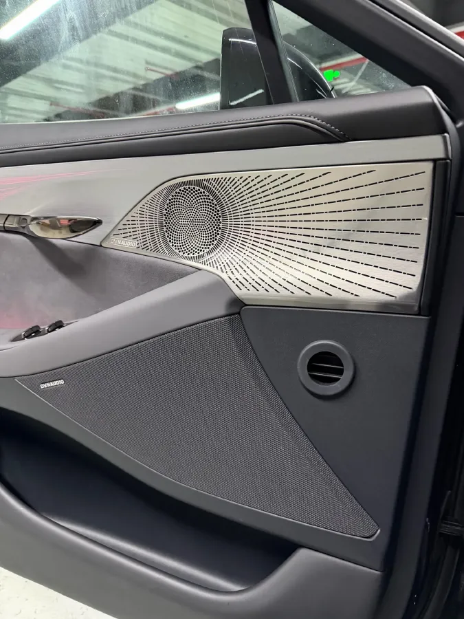 2024 Voyah ZhuiGuang 1.5T 136HP L4 PHEV 43KWH,autocango,china used car exporter,china ev exporter,chinese used car exporter,chinese used ev exporter