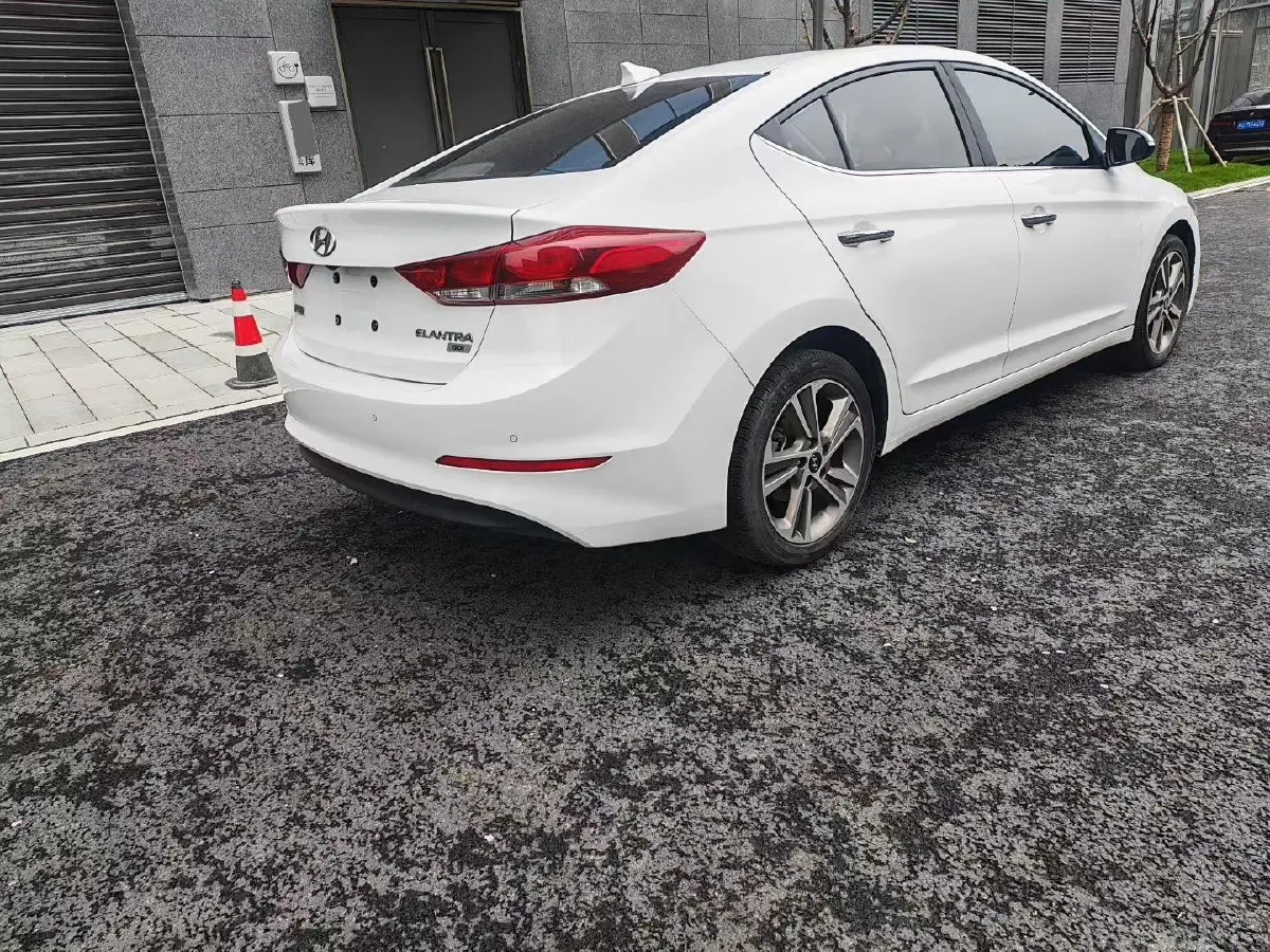 2016 Hyundai Elantra 1.6L 130HP L4 6AT,autocango,china used car exporter,china ev exporter,chinese used car exporter,chinese used ev exporter