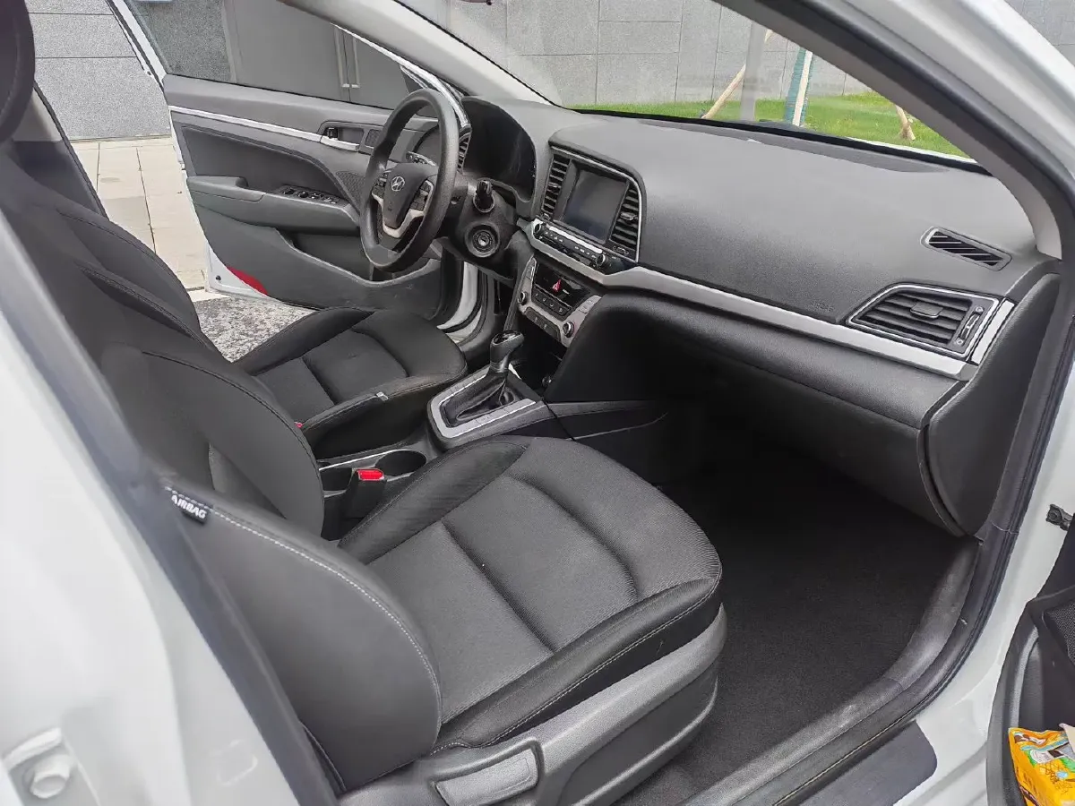 2016 Hyundai Elantra 1.6L 130HP L4 6AT,autocango,china used car exporter,china ev exporter,chinese used car exporter,chinese used ev exporter
