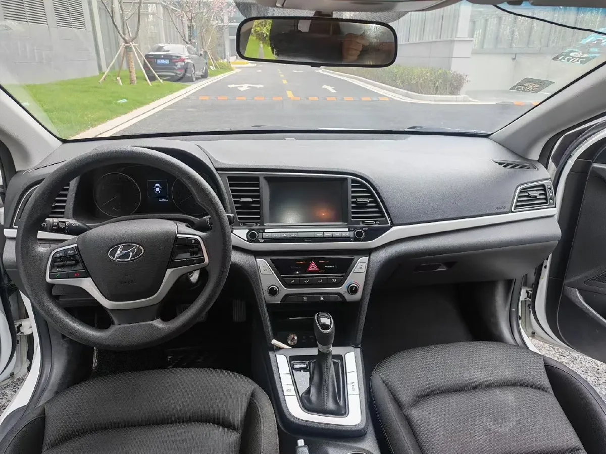 2016 Hyundai Elantra 1.6L 130HP L4 6AT,autocango,china used car exporter,china ev exporter,chinese used car exporter,chinese used ev exporter