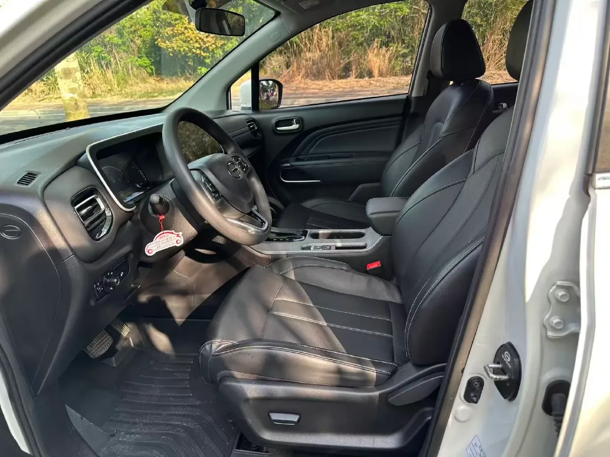 2022 GAC Trumpchi GS3 1.5T 169HP L4 6AT,autocango,china used car exporter,china ev exporter,chinese used car exporter,chinese used ev exporter