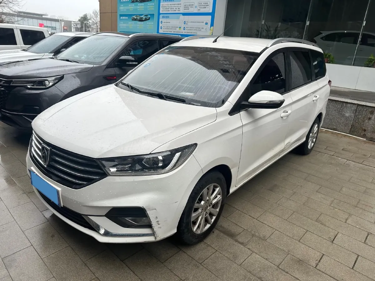 2019 BaoJun 360 1.5L 105HP L4 6MT,autocango,china used car exporter,china ev exporter,chinese used car exporter,chinese used ev exporter