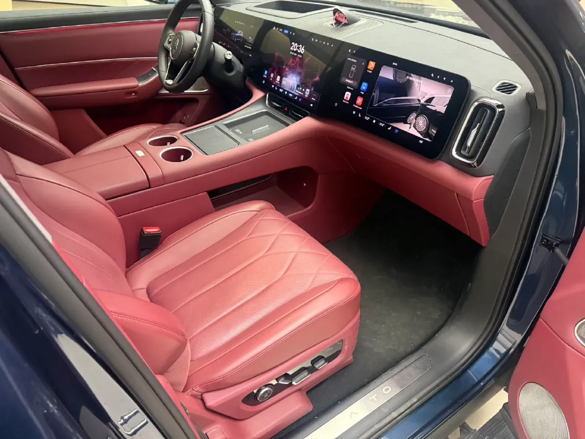 2025 AITO AITO M8 REEV 160HP REEV 53.4KWH,autocango,china used car exporter,china ev exporter,chinese used car exporter,chinese used ev exporter