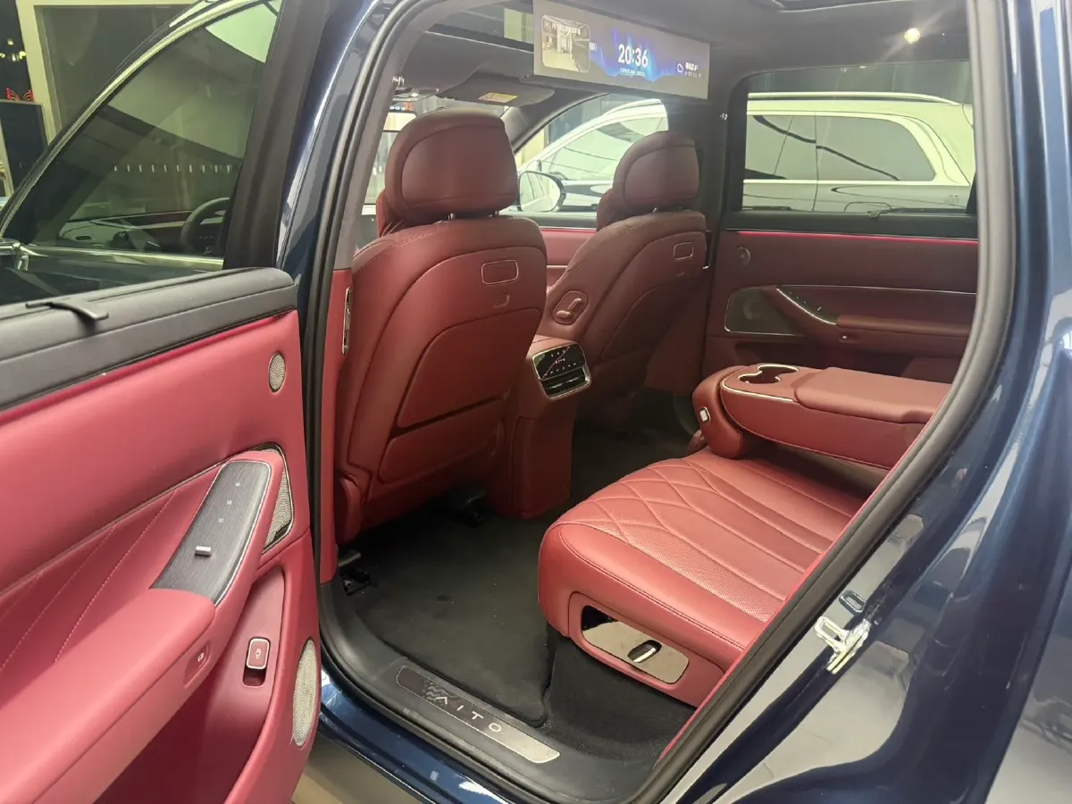 2025 AITO AITO M8 REEV 160HP REEV 53.4KWH,autocango,china used car exporter,china ev exporter,chinese used car exporter,chinese used ev exporter