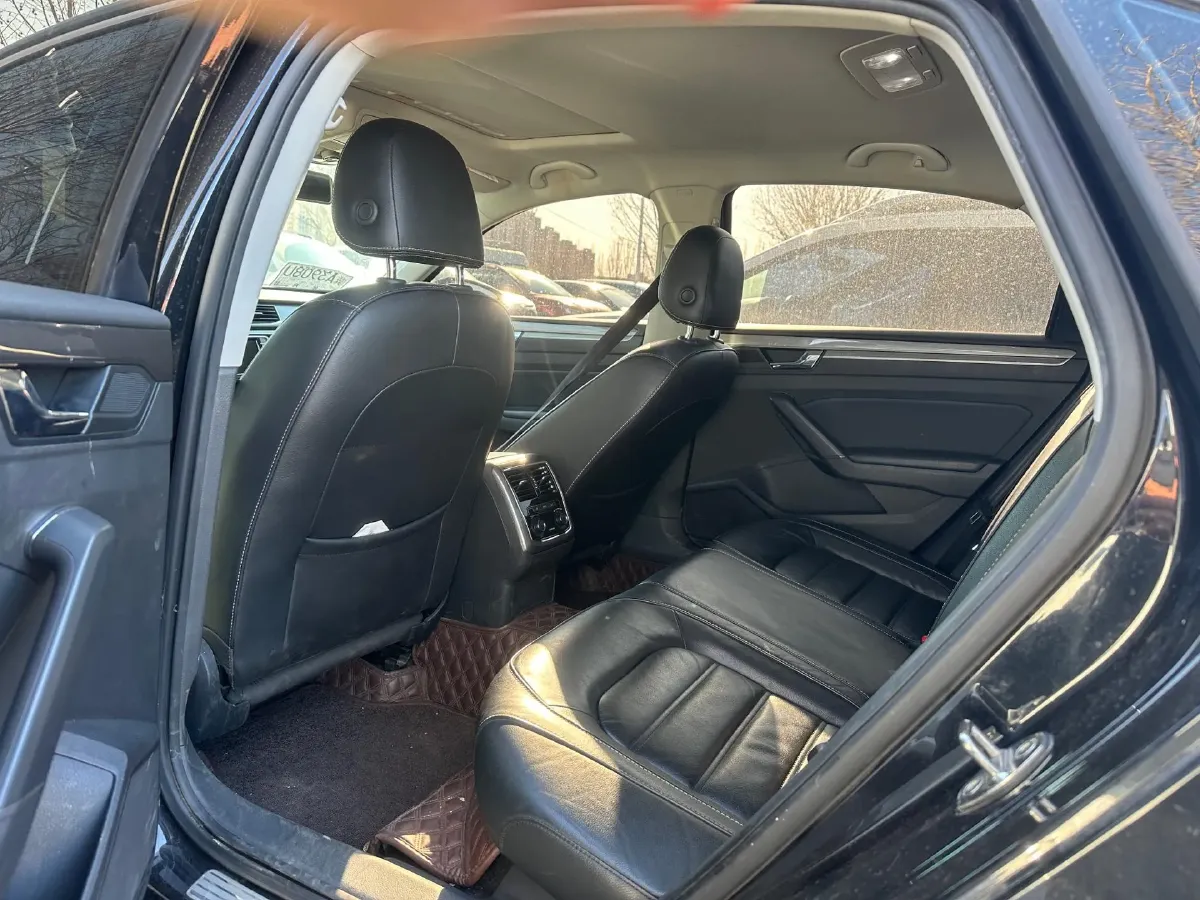 2017 Volkswagen Passat 1.8T 180HP L4 7DCT,autocango,china used car exporter,china ev exporter,chinese used car exporter,chinese used ev exporter