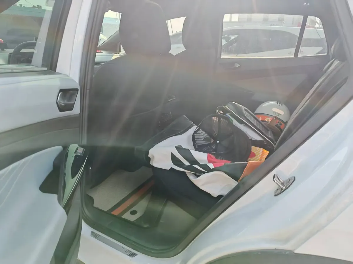 2023 Volkswagen ID.4 X BEV 52.8KWH,autocango,china used car exporter,china ev exporter,chinese used car exporter,chinese used ev exporter