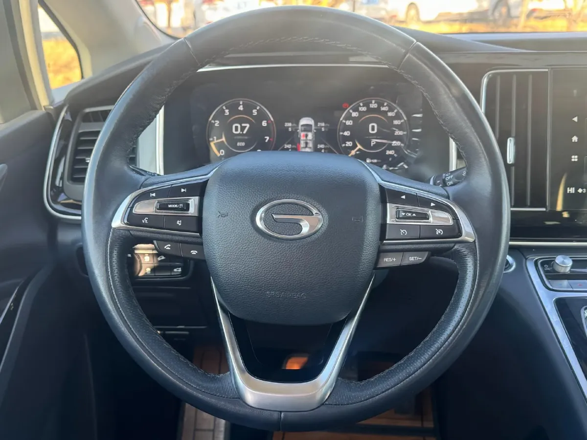 2021 GAC Trumpchi M8 2.0T 252HP L4 8AT,autocango,china used car exporter,china ev exporter,chinese used car exporter,chinese used ev exporter