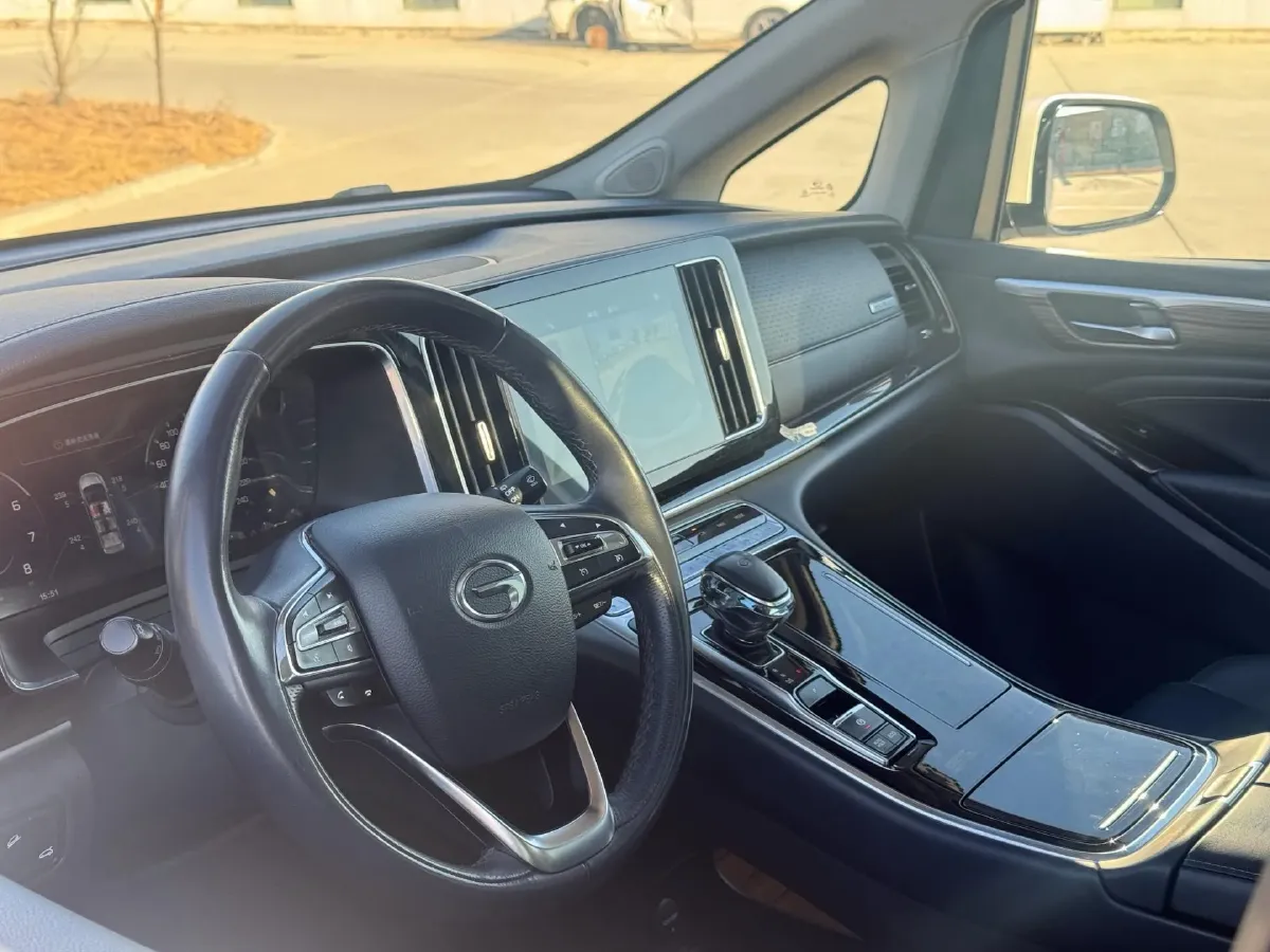 2021 GAC Trumpchi M8 2.0T 252HP L4 8AT,autocango,china used car exporter,china ev exporter,chinese used car exporter,chinese used ev exporter