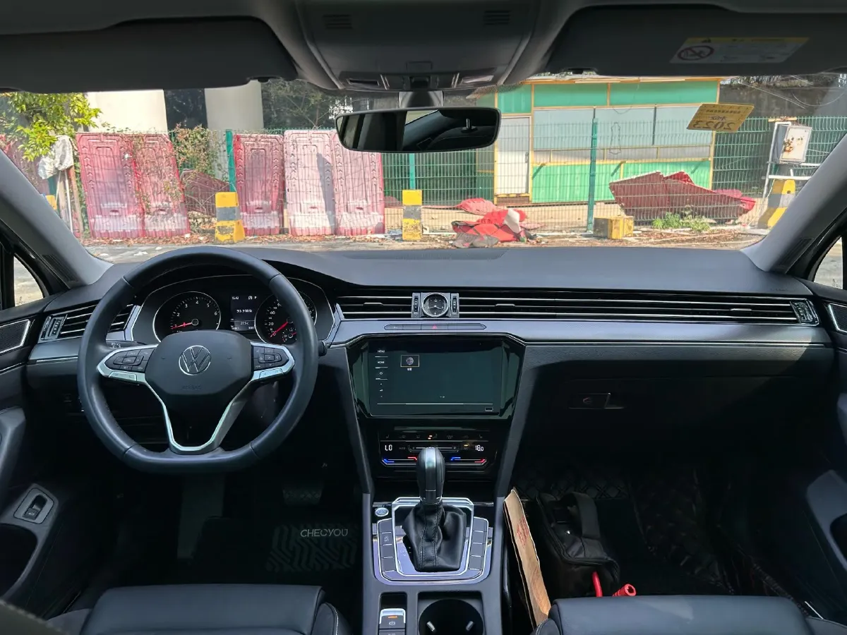 2020 Volkswagen Magotan 2.0T 186HP L4 7DCT,autocango,china used car exporter,china ev exporter,chinese used car exporter,chinese used ev exporter