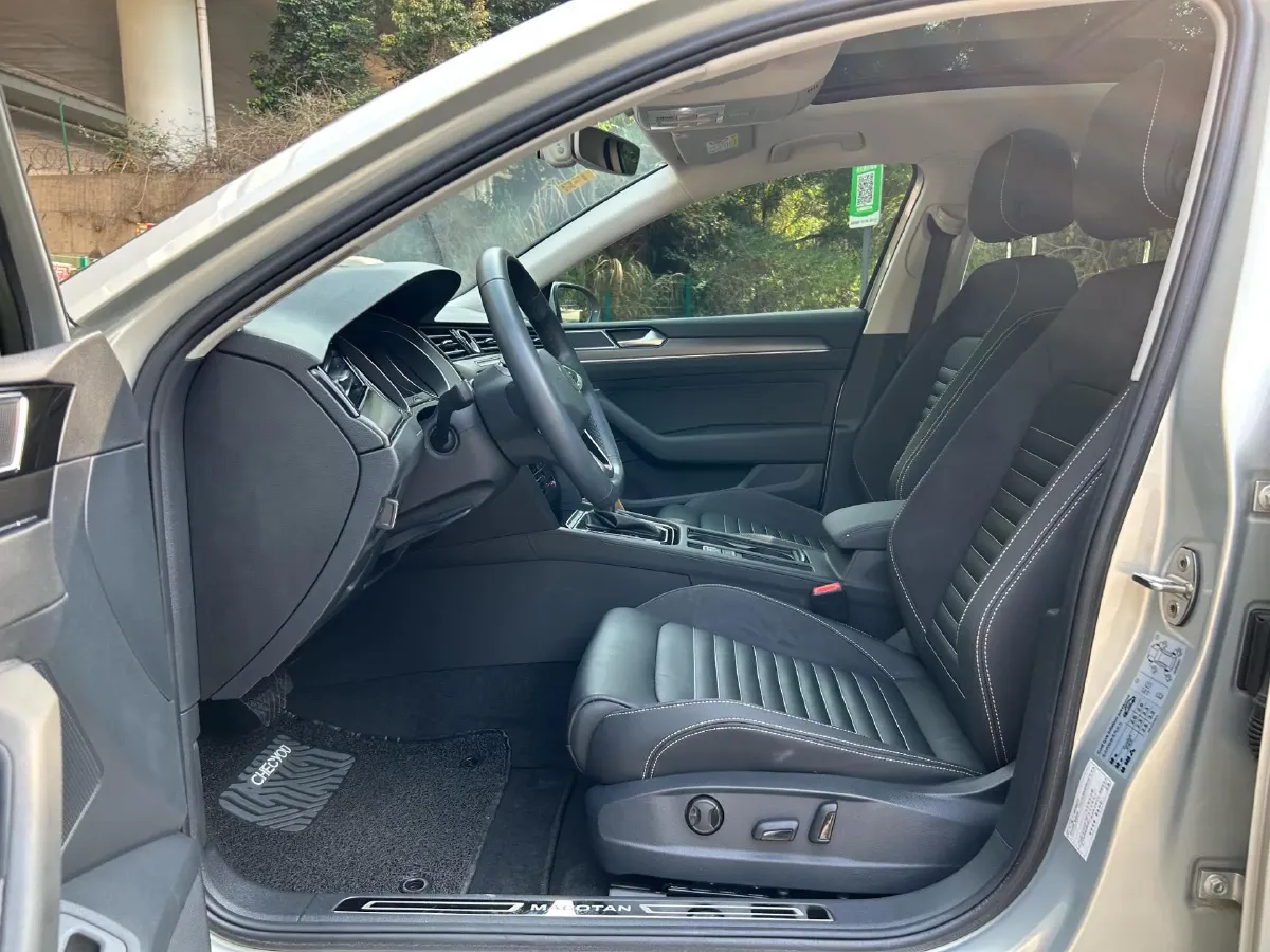 2020 Volkswagen Magotan 2.0T 186HP L4 7DCT,autocango,china used car exporter,china ev exporter,chinese used car exporter,chinese used ev exporter