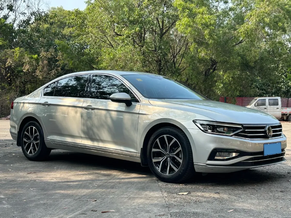 2020 Volkswagen Magotan 2.0T 186HP L4 7DCT,autocango,china used car exporter,china ev exporter,chinese used car exporter,chinese used ev exporter