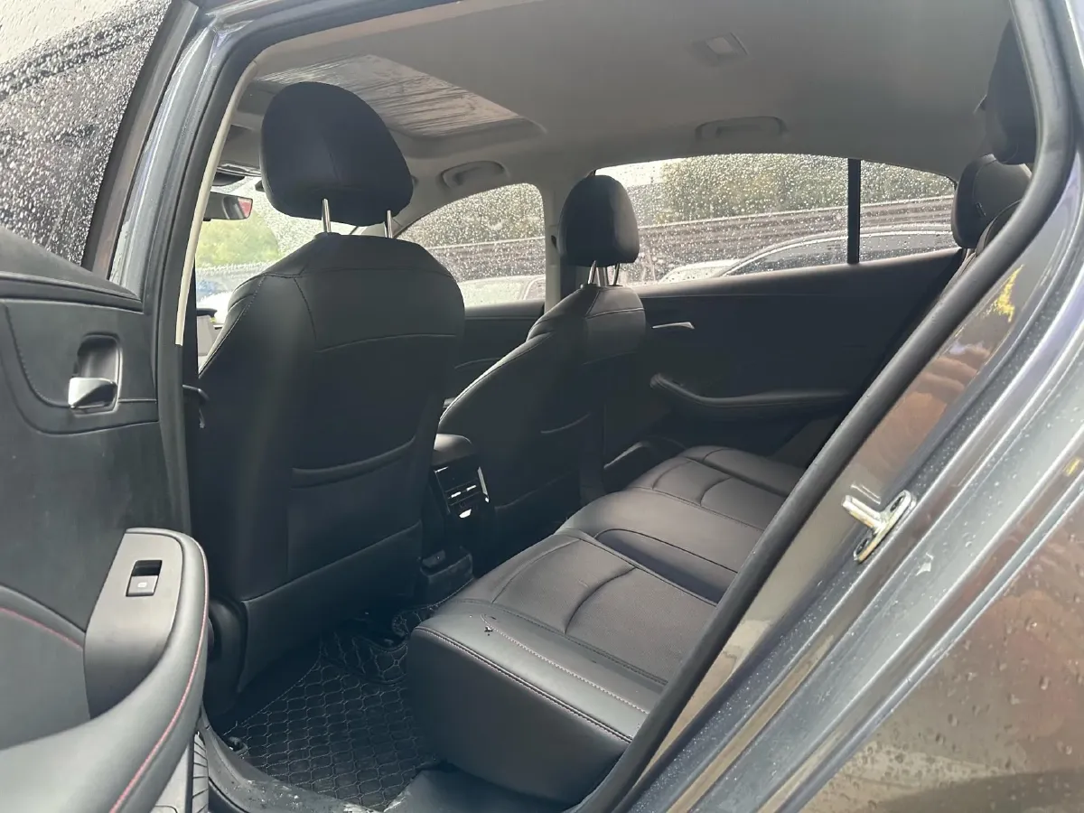 2023 Roewe i5 1.5L 129HP L4 CVT,autocango,china used car exporter,china ev exporter,chinese used car exporter,chinese used ev exporter