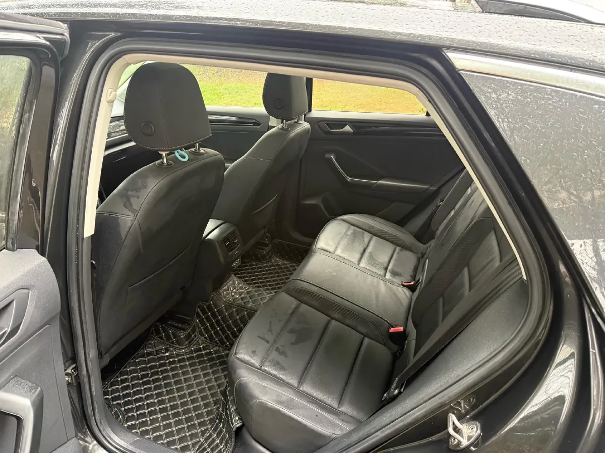 2021 Volkswagen T-Roc 1.4T 150HP L4 7DCT,autocango,china used car exporter,china ev exporter,chinese used car exporter,chinese used ev exporter