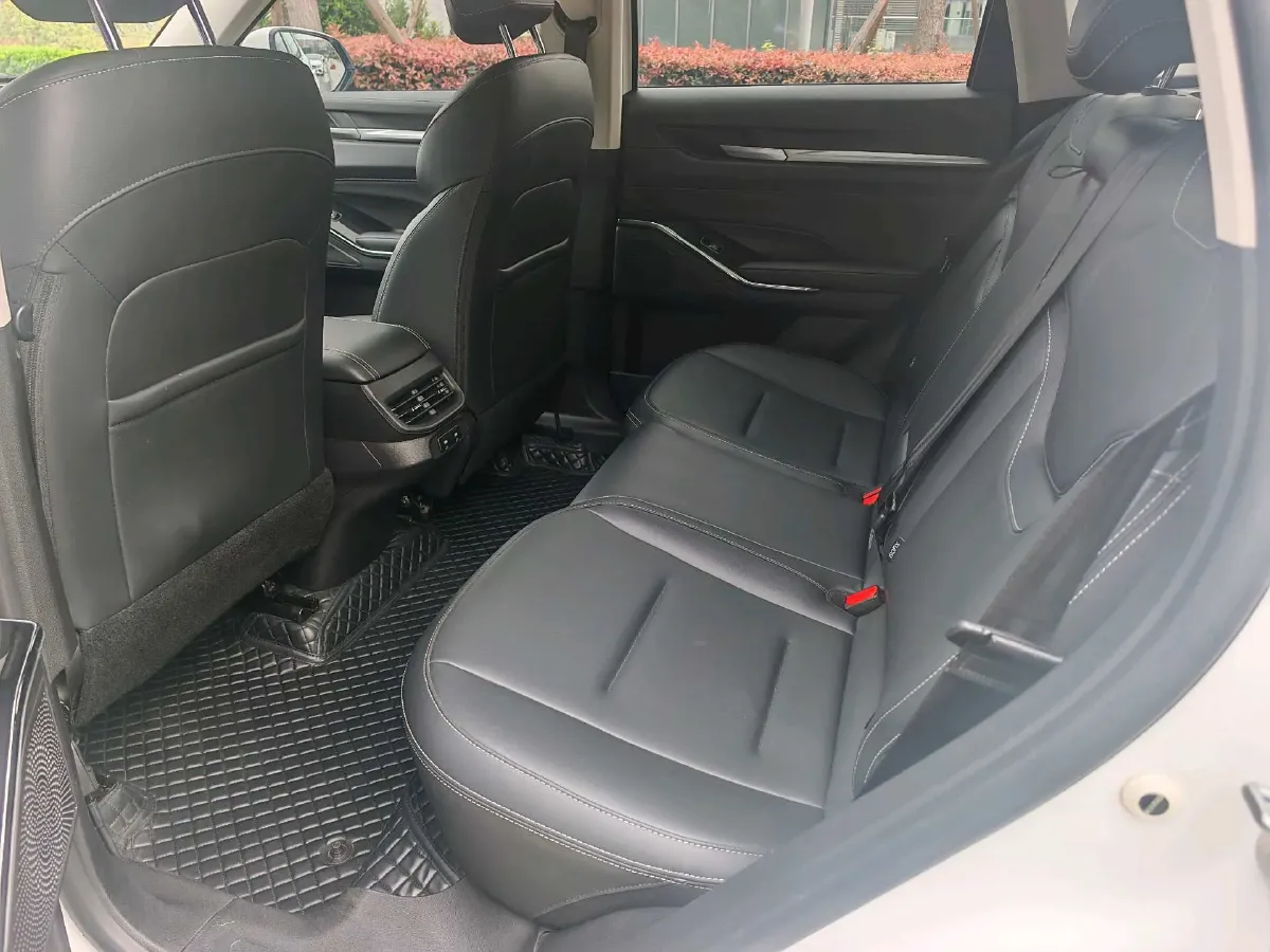 2022 Haval H6 1.5T 184HP L4 7DCT,autocango,china used car exporter,china ev exporter,chinese used car exporter,chinese used ev exporter