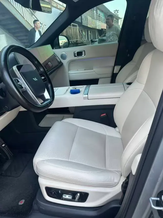 2024 Toyota Granvia 2.5L 189HP L4 E-CVT Hybrid,autocango,china used car exporter,china ev exporter,chinese used car exporter,chinese used ev exporter