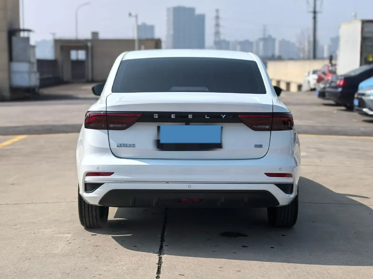2025 Geely Emgrand 1.5L 127HP L4 5MT,autocango,china used car exporter,china ev exporter,chinese used car exporter,chinese used ev exporter