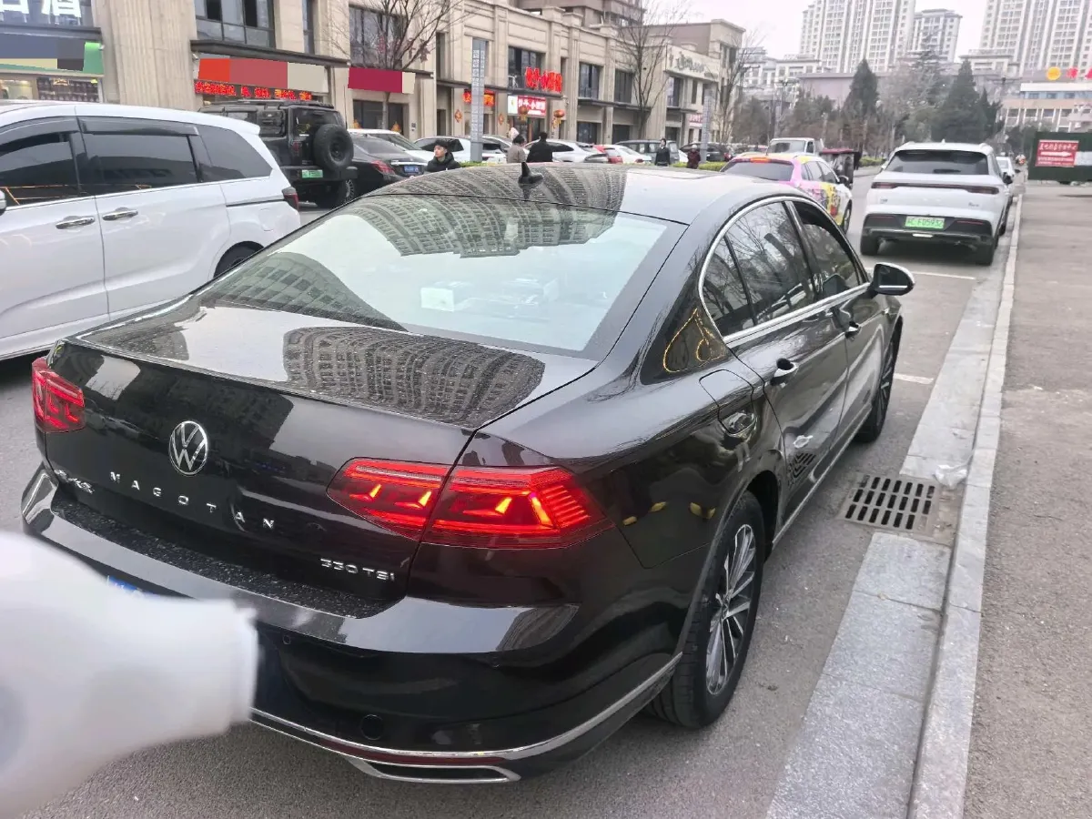 2020 Volkswagen Magotan 2.0T 186HP L4 7DCT,autocango,china used car exporter,china ev exporter,chinese used car exporter,chinese used ev exporter