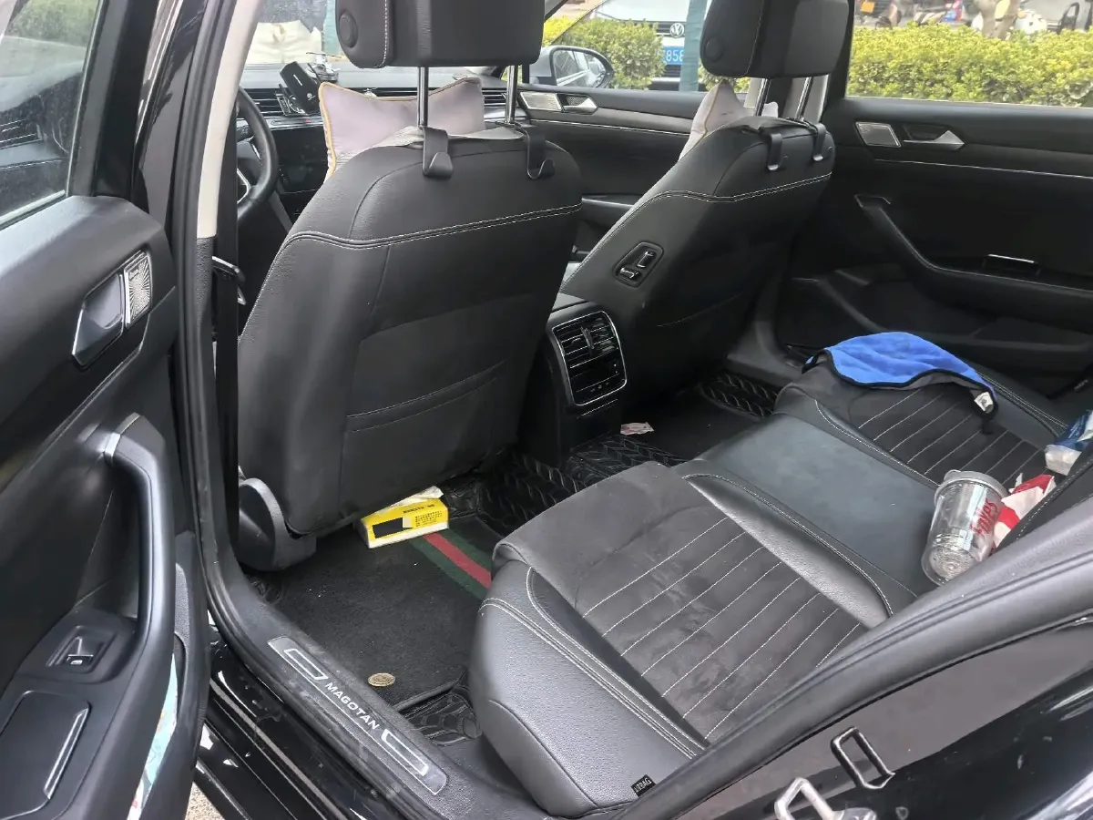 2020 Volkswagen Magotan 2.0T 186HP L4 7DCT,autocango,china used car exporter,china ev exporter,chinese used car exporter,chinese used ev exporter