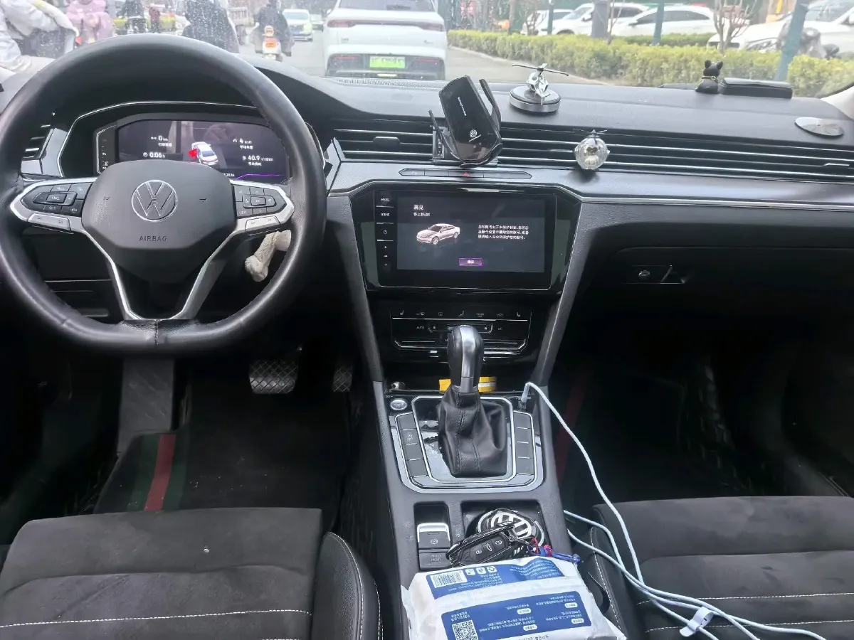 2020 Volkswagen Magotan 2.0T 186HP L4 7DCT,autocango,china used car exporter,china ev exporter,chinese used car exporter,chinese used ev exporter