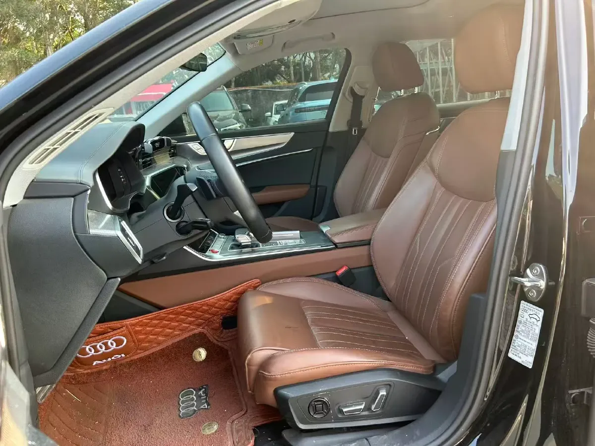 2024 Audi A6L 2.0T 245HP L4 7DCT,autocango,china used car exporter,china ev exporter,chinese used car exporter,chinese used ev exporter