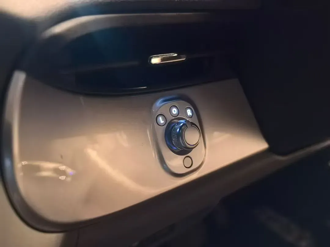 2025 LingBox BOX BEV 19.2KWH,autocango,china used car exporter,china ev exporter,chinese used car exporter,chinese used ev exporter