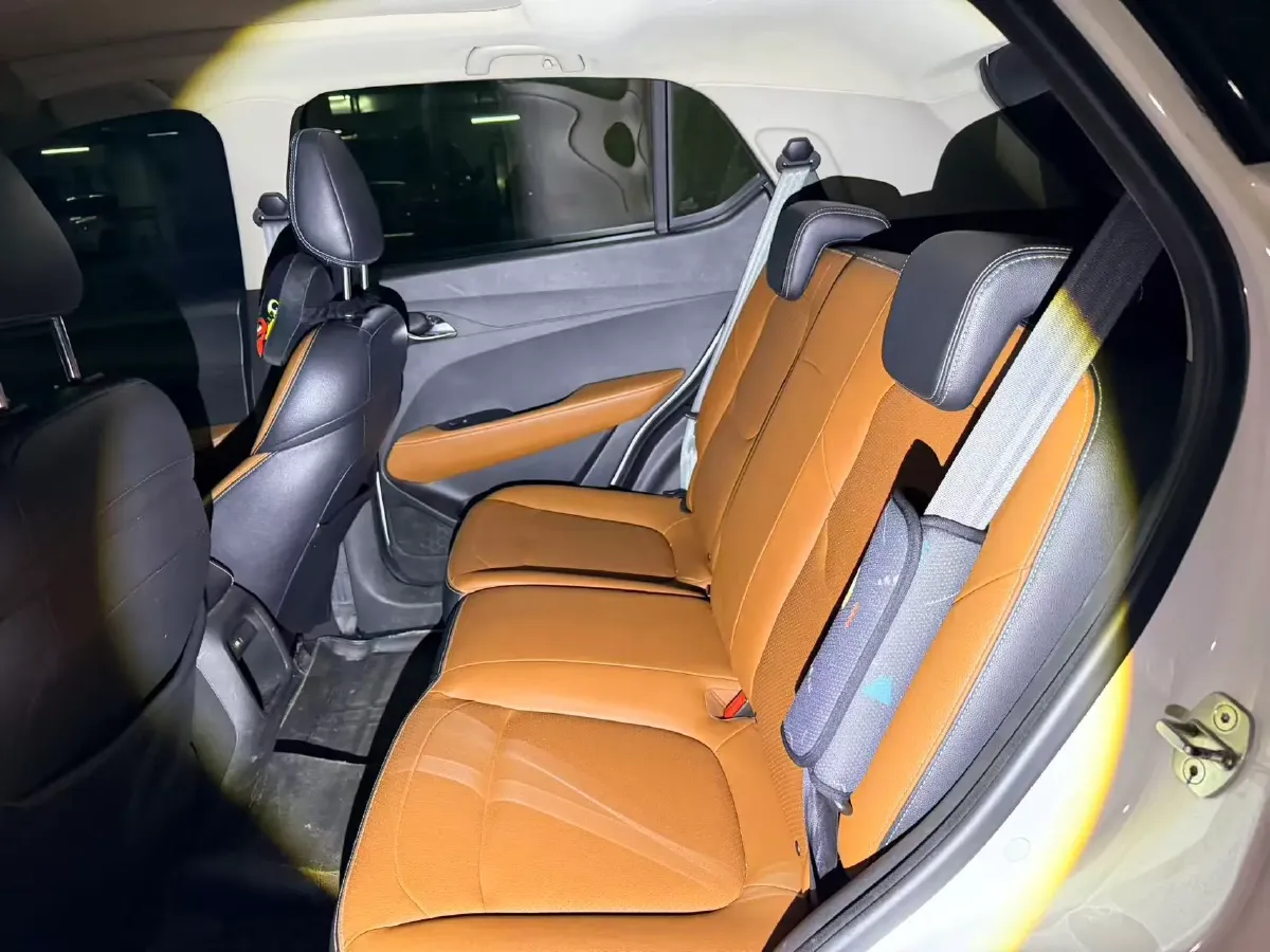 2017 HaiMa S5 Young Edition 1.6L 122HP L4 5MT,autocango,china used car exporter,china ev exporter,chinese used car exporter,chinese used ev exporter