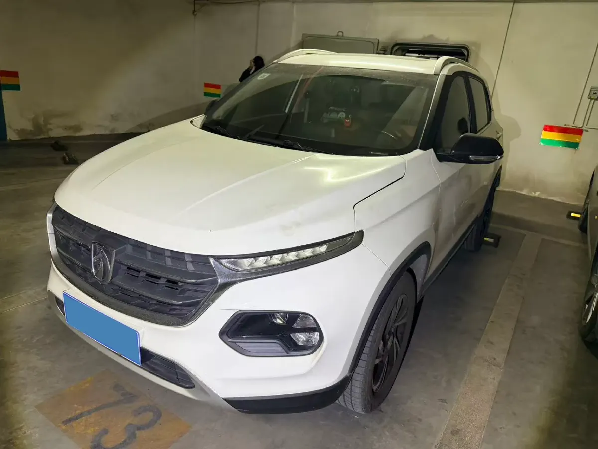 2017 HaiMa S5 Young Edition 1.6L 122HP L4 5MT,autocango,china used car exporter,china ev exporter,chinese used car exporter,chinese used ev exporter