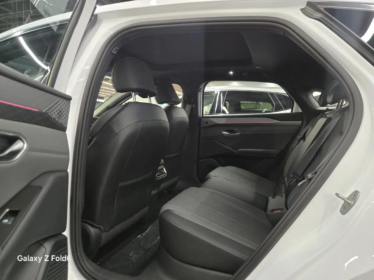 2025 BYD QinL BEV,autocango,china used car exporter,china ev exporter,chinese used car exporter,chinese used ev exporter