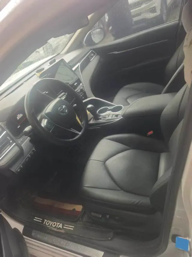 2021 Toyota Camry 2.5L 209HP L4 8AT,autocango,china used car exporter,china ev exporter,chinese used car exporter,chinese used ev exporter