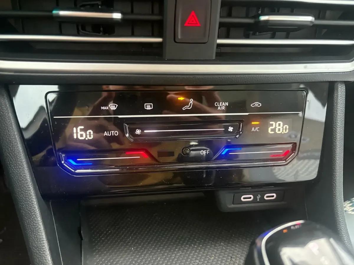 2023 Volkswagen Sagitar 1.4T 150HP L4 7DCT,autocango,china used car exporter,china ev exporter,chinese used car exporter,chinese used ev exporter