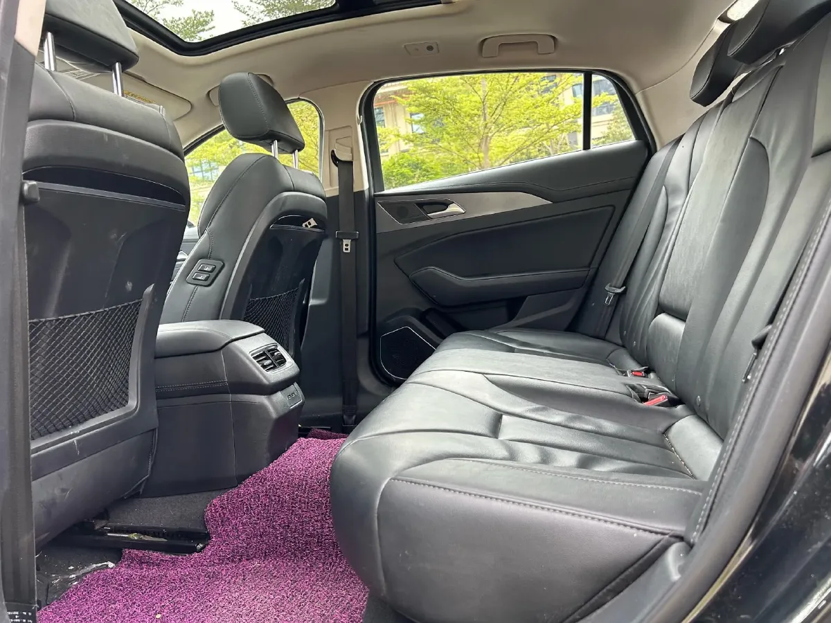 2022 HongQi H5 1.8T 197HP L4 6AT,autocango,china used car exporter,china ev exporter,chinese used car exporter,chinese used ev exporter