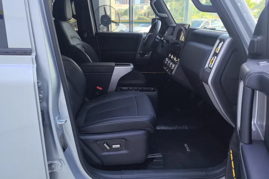 2025 Yufeng Auto Golden Warehouse BEV,autocango,china used car exporter,china ev exporter,chinese used car exporter,chinese used ev exporter