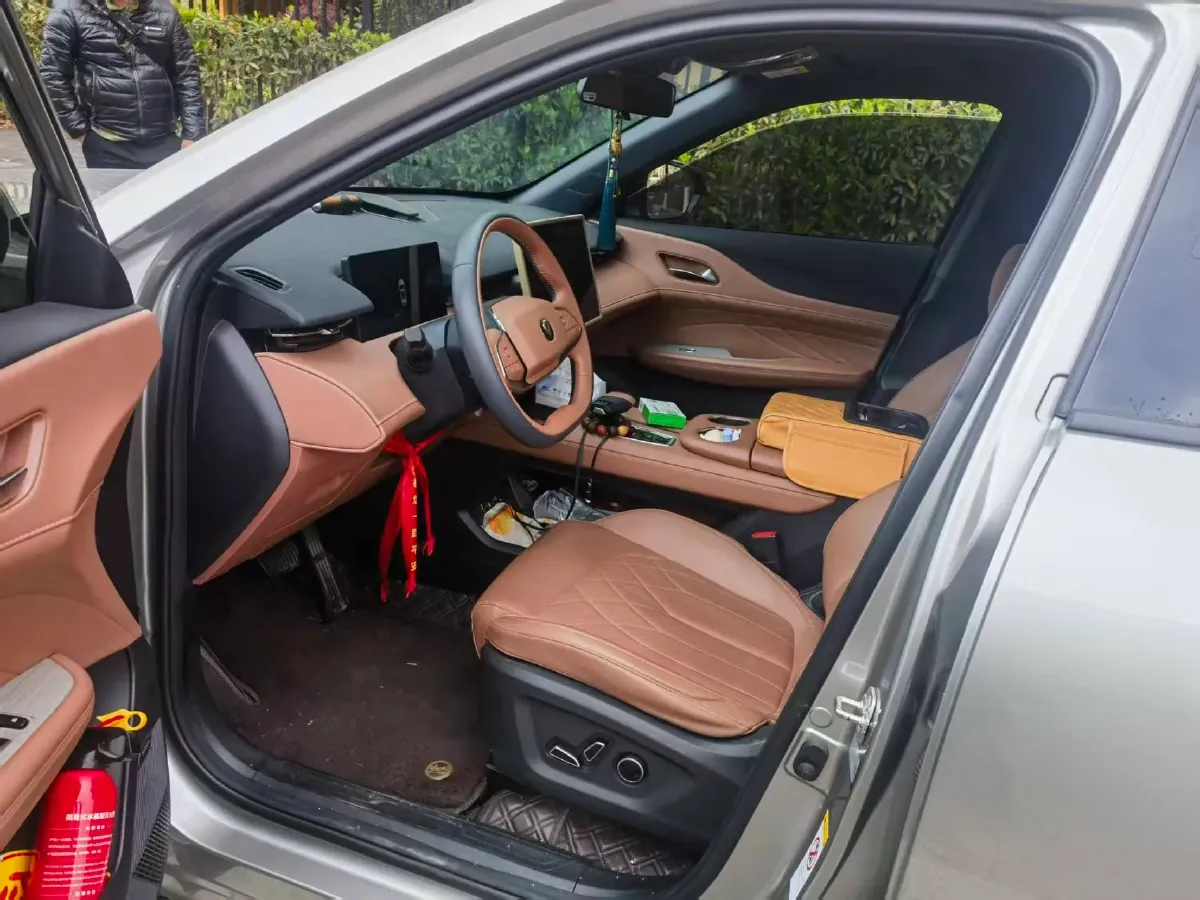 2024 ChangAn UNI-Z 1.5L 98HP L4 E-CVT PHEV 18.4KWH,autocango,china used car exporter,china ev exporter,chinese used car exporter,chinese used ev exporter