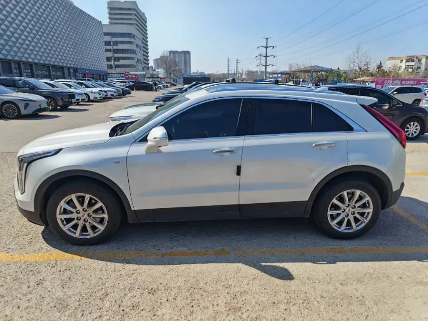 2022 Cadillac XT4 2.0T 237HP L4 9AT,autocango,china used car exporter,china ev exporter,chinese used car exporter,chinese used ev exporter
