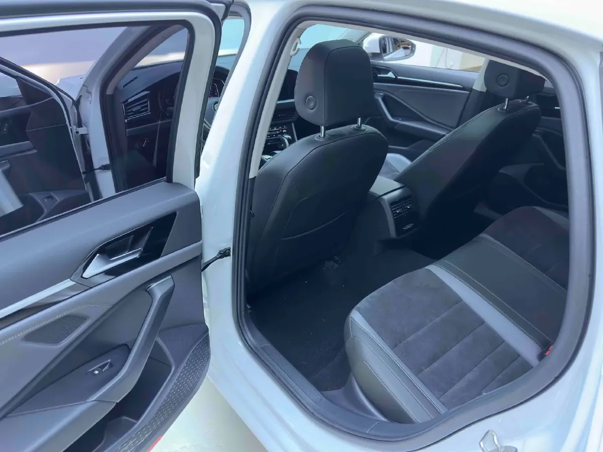 2022 Volkswagen Sagitar 1.4T 150HP L4 7DCT,autocango,china used car exporter,china ev exporter,chinese used car exporter,chinese used ev exporter