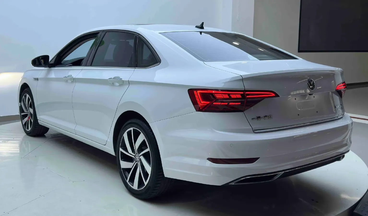 2022 Volkswagen Sagitar 1.4T 150HP L4 7DCT,autocango,china used car exporter,china ev exporter,chinese used car exporter,chinese used ev exporter