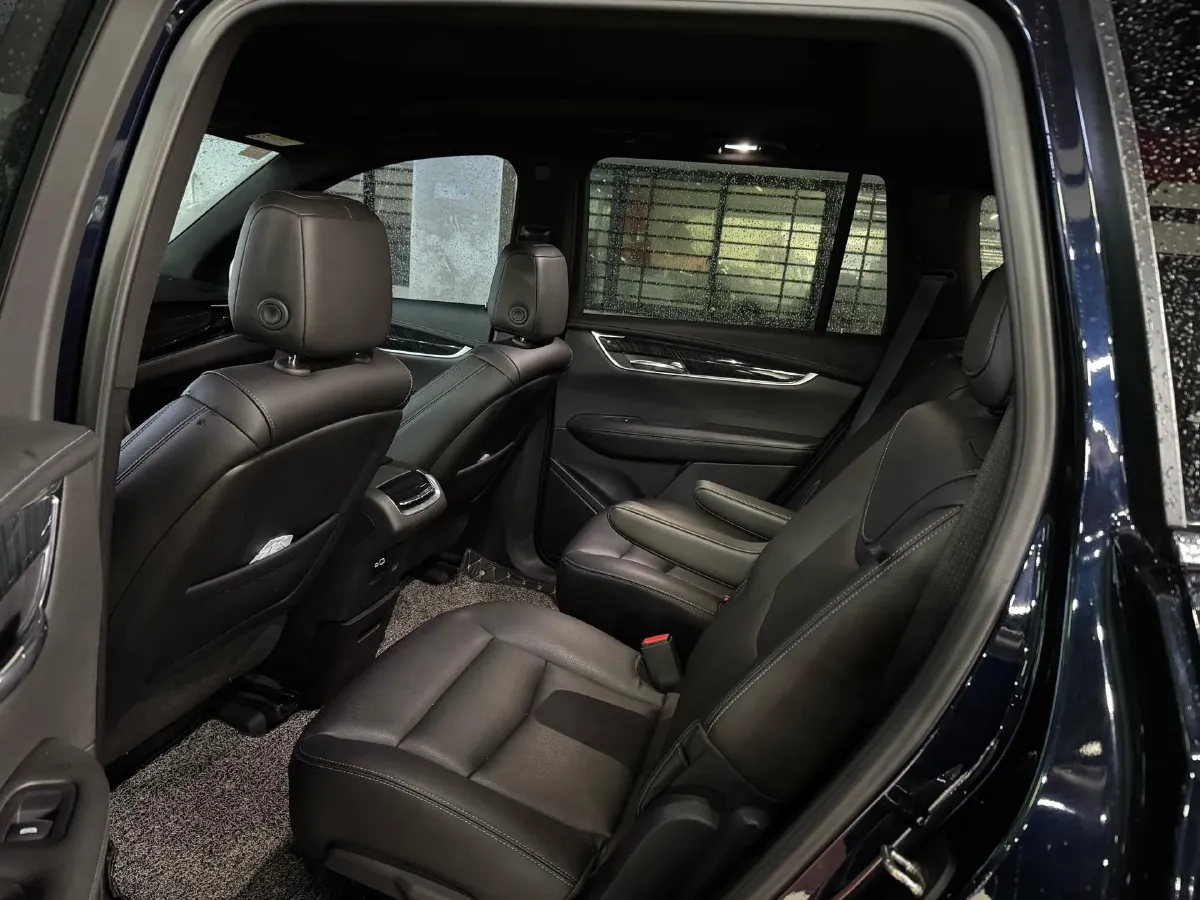 2022 Cadillac XT6 2.0T 237HP L4 9AT,autocango,china used car exporter,china ev exporter,chinese used car exporter,chinese used ev exporter