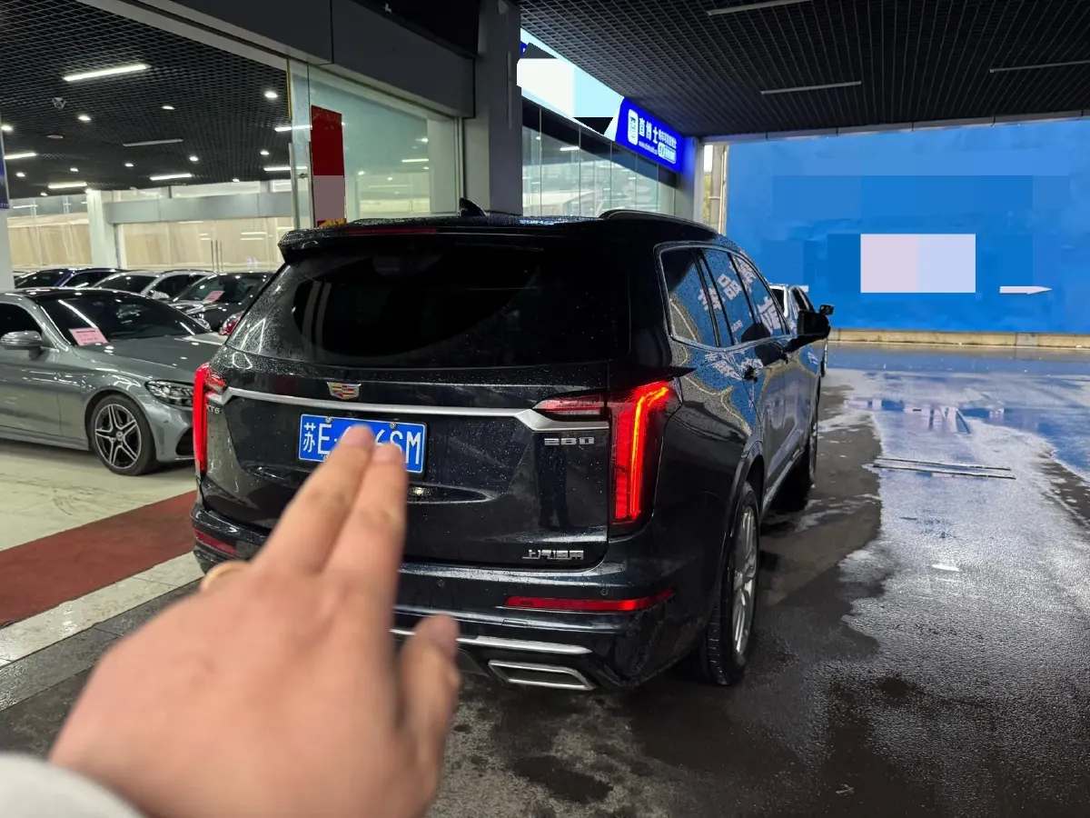 2022 Cadillac XT6 2.0T 237HP L4 9AT,autocango,china used car exporter,china ev exporter,chinese used car exporter,chinese used ev exporter